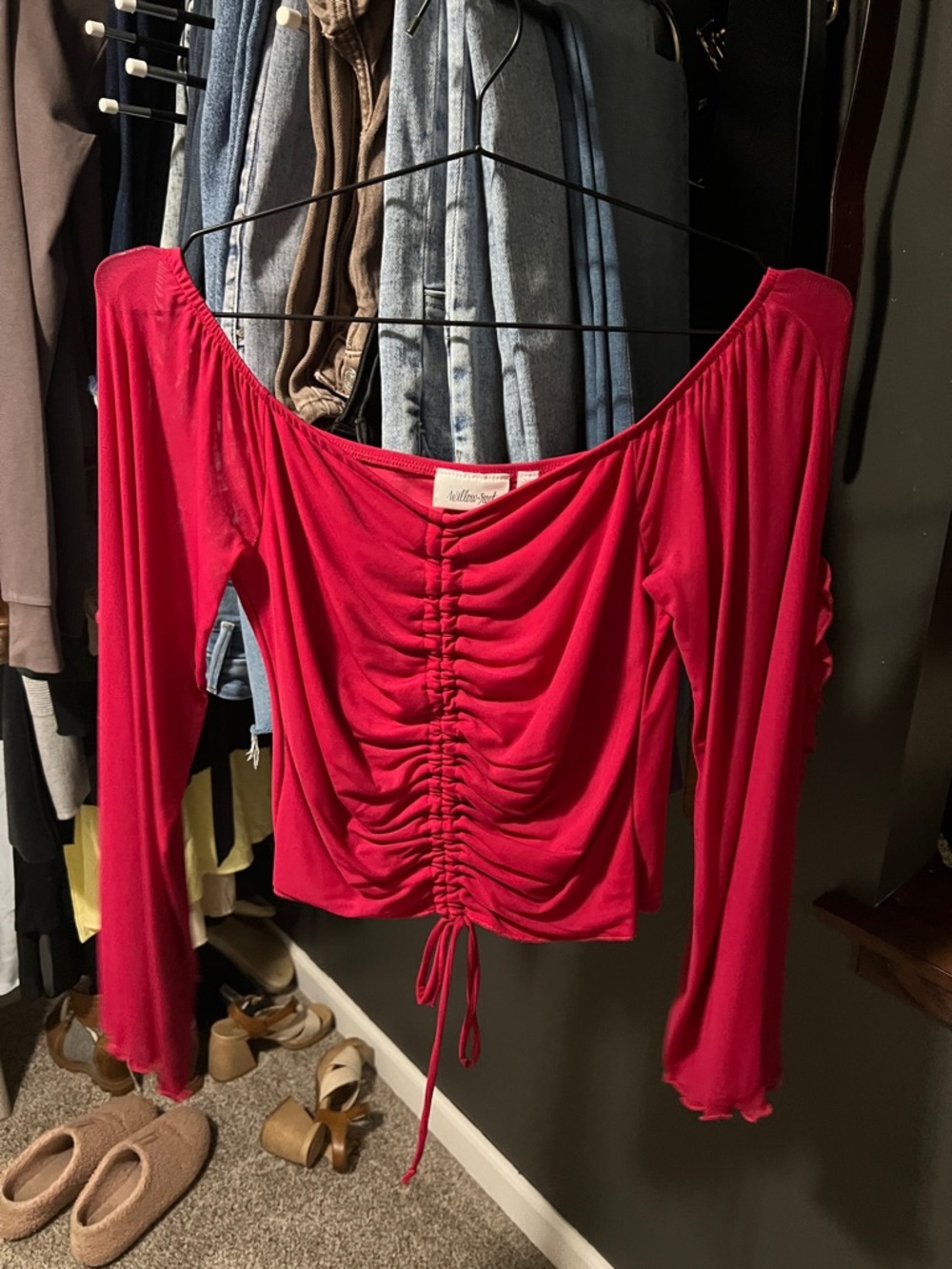 Buckle Red Ruched Off-Shoulder Long Sleeve Crop Top